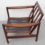 Fauteuil noyer en jaune années 1960