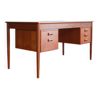 Danish Teak Desk by Børge Mogensen for Søborg Møbelfabrik, 1950s