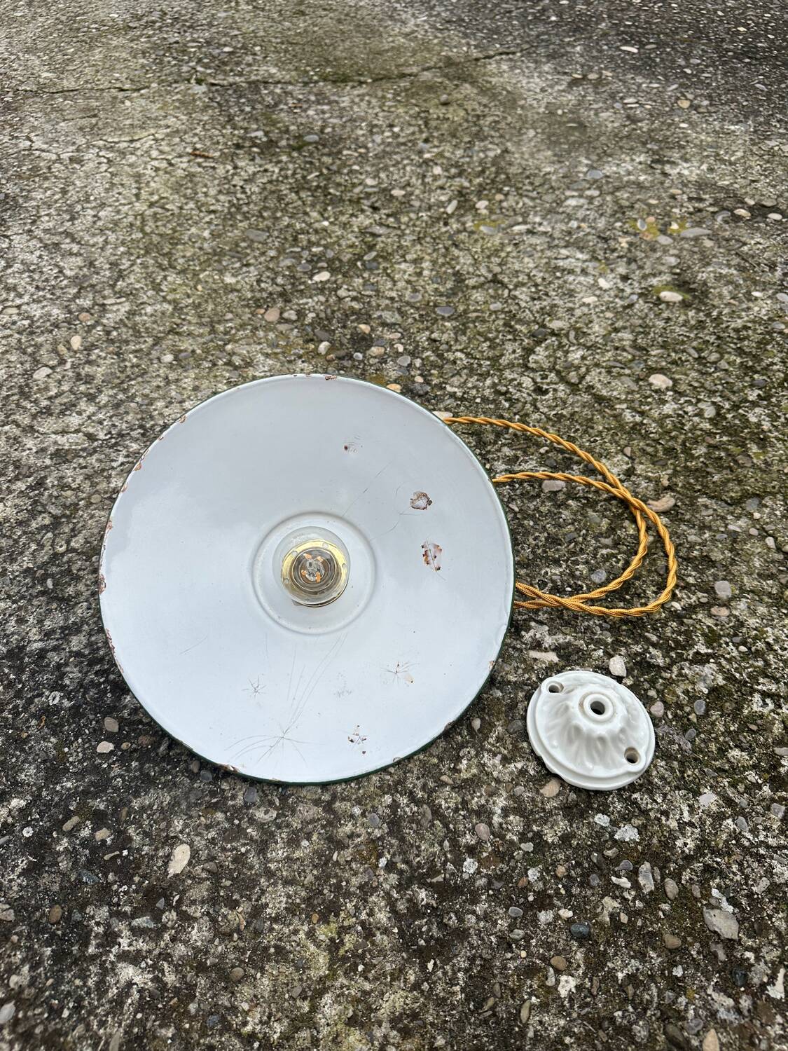 Pendant light indust enameled sheet metal vintage old farmhouse green and white