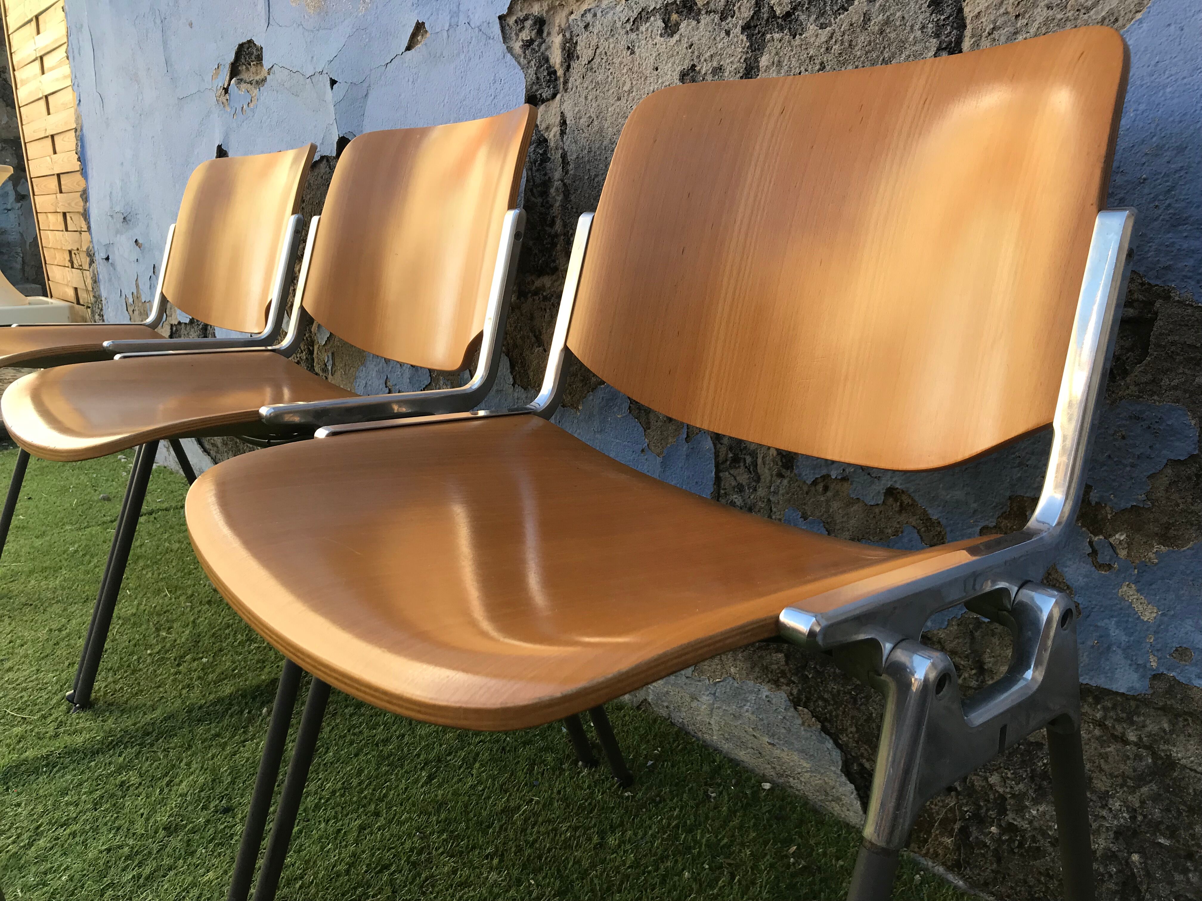 Set of 6 chairs by Giancarlo Piretti
