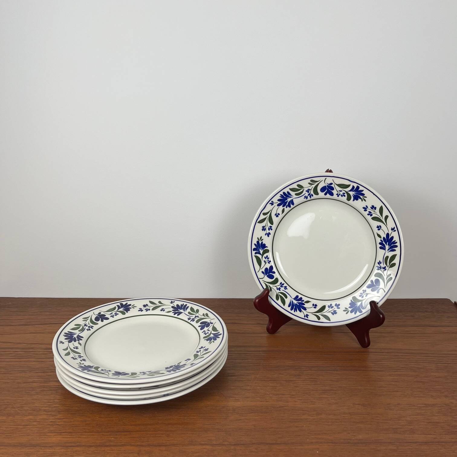 Set of 6 Churchill England dessert plates, flower pattern, 1970