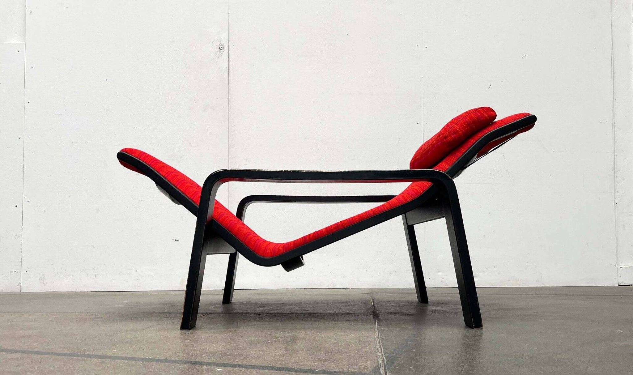 Mid-century modern Pulkka lounge chair by Ilmari Lappalainen for Asko, Finland, 1960s.