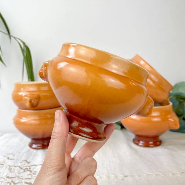 5 vintage Emile Henry lion's head onion soup bowls in ceramic - honey/brown gradient, made in France - traditional elegance