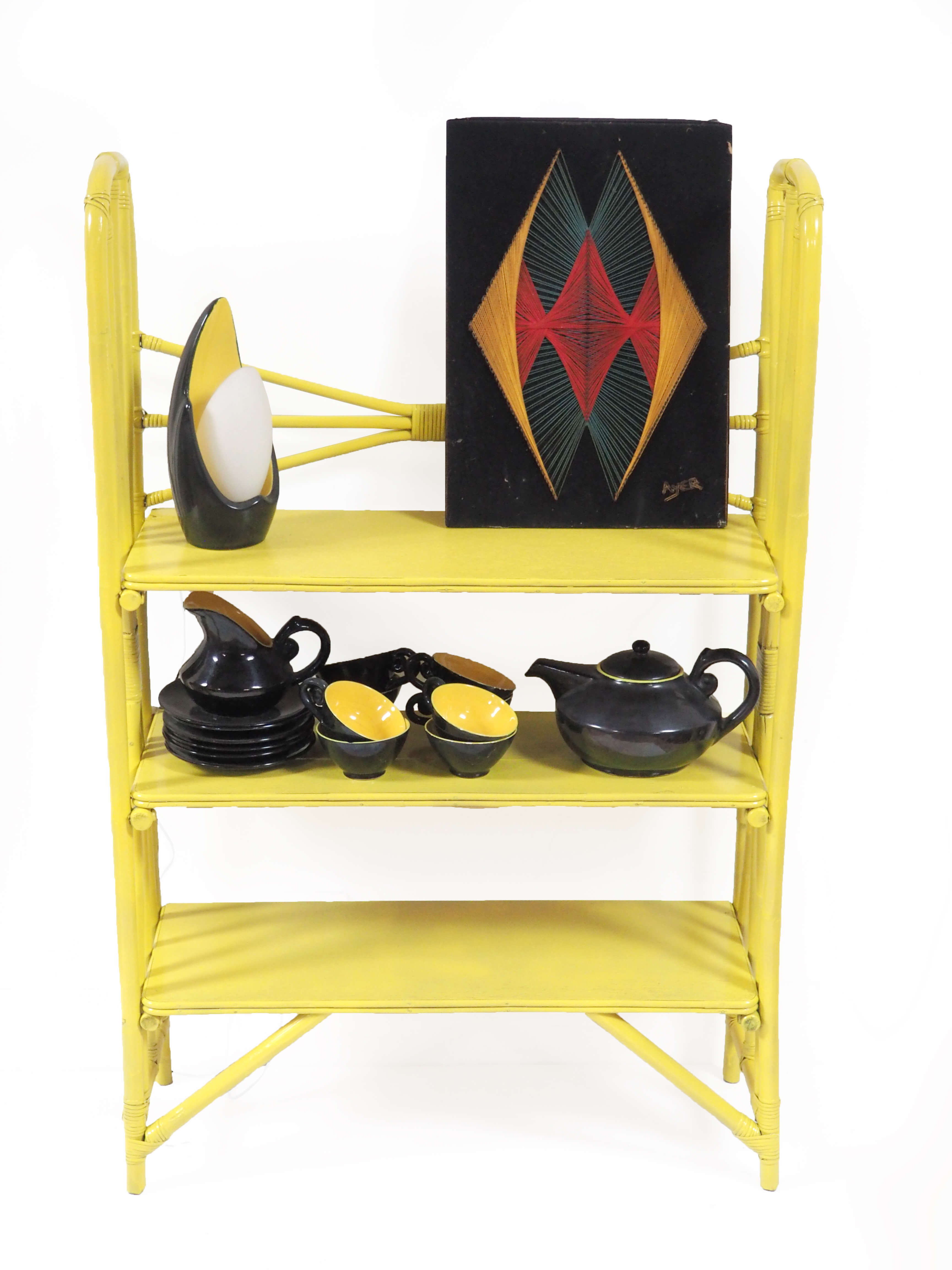 Etagères rotin jaune