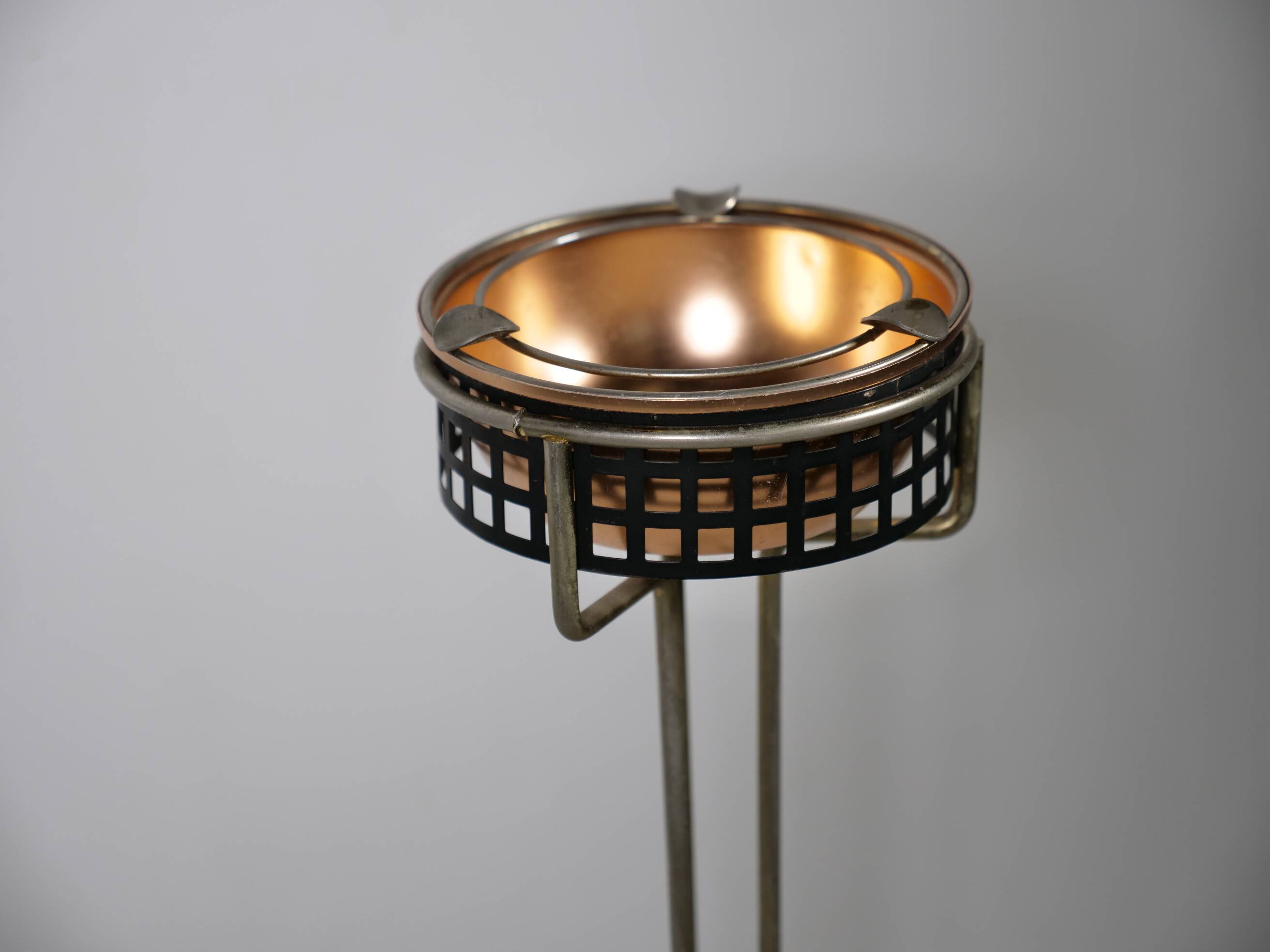 Standing Mid-Century String Ashtray, 1960s