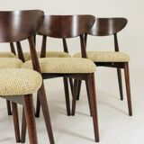 Ensemble de 6 chaises de salle à manger modernes, en bois de hêtre avec un revêtement en bouclè vert.