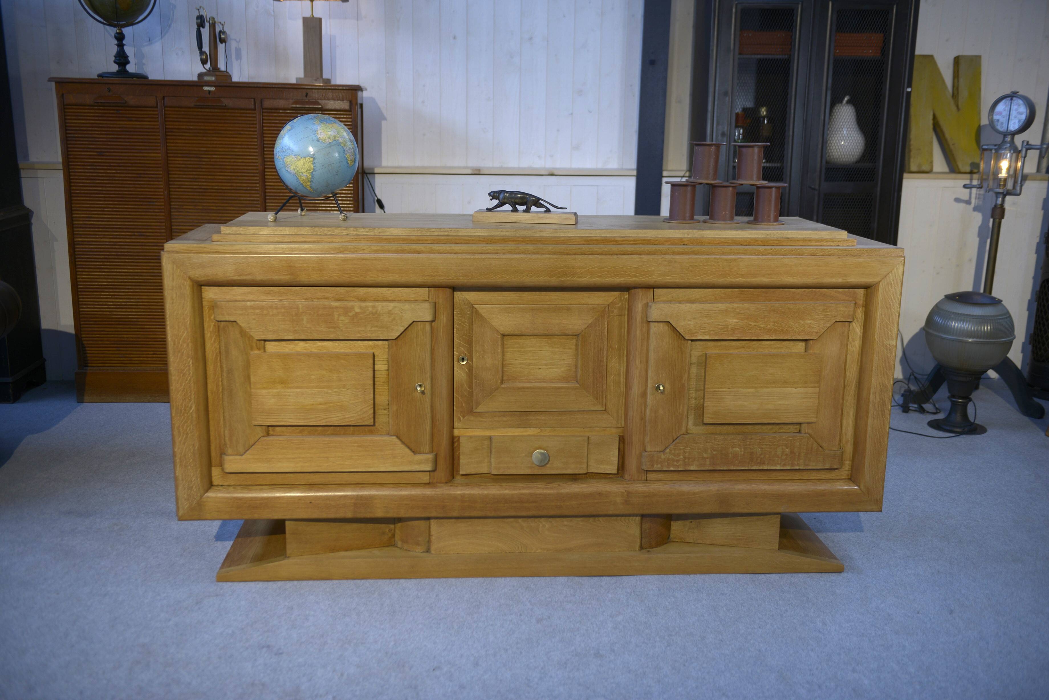 Brutalist Art Deco oak sideboard in the style of Charles Dudouyt / Gaston Poisson