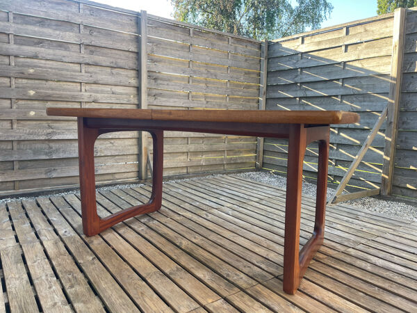 Table extensible en teck, piètement luge traîneau, style vintage