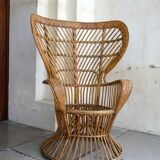 énorme fauteuil en rotin