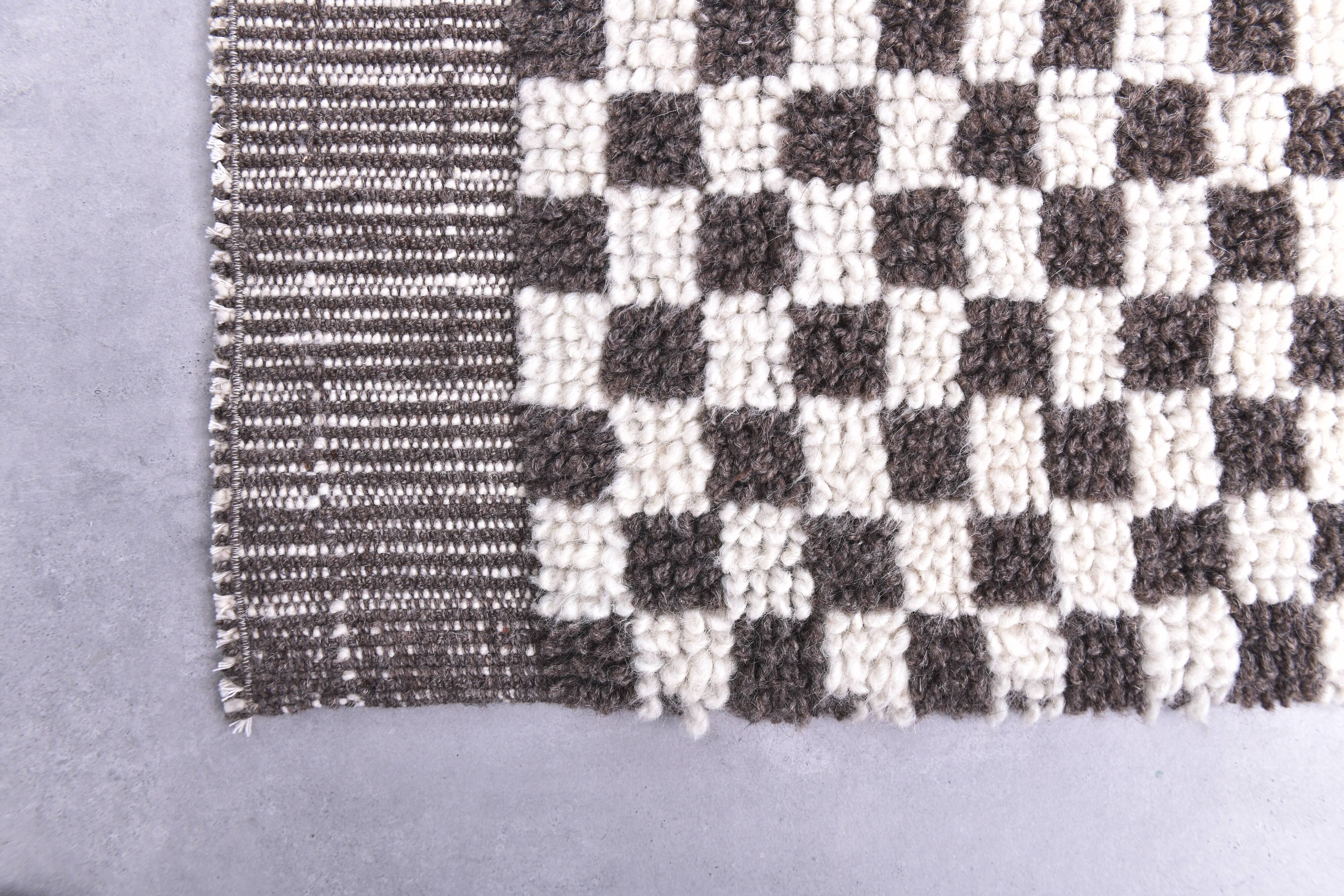 9x10 Checkered Brown White Moroccan Rug, 268x298Cm