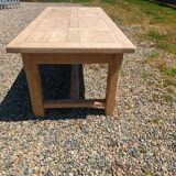 Farm table
