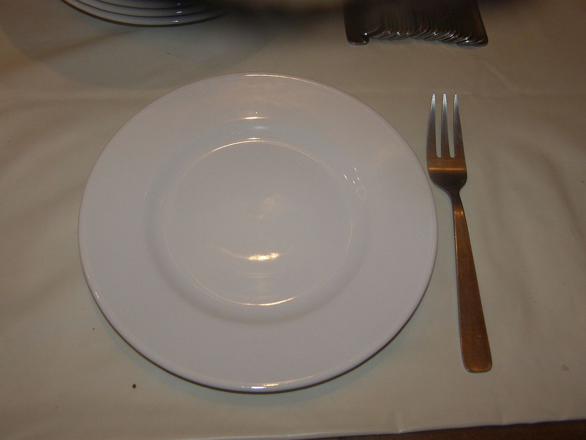 72 white porcelain dessert plates "Saturnia" + 72 stainless steel dessert forks