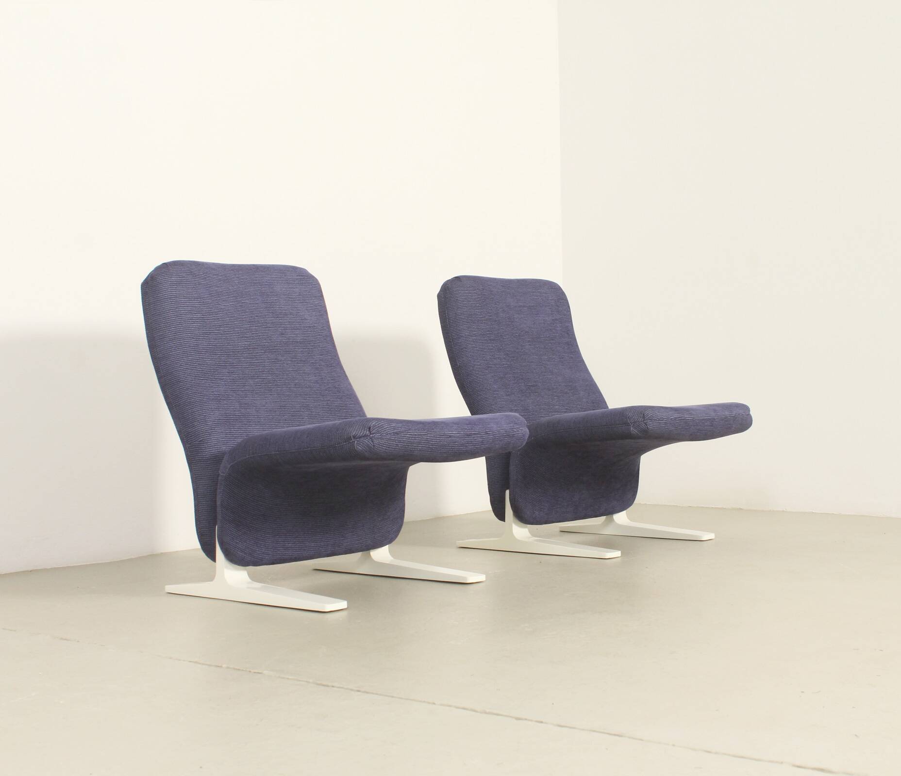 Pair of Concorde armchairs by Pierre Paulin for Artifort, 1966