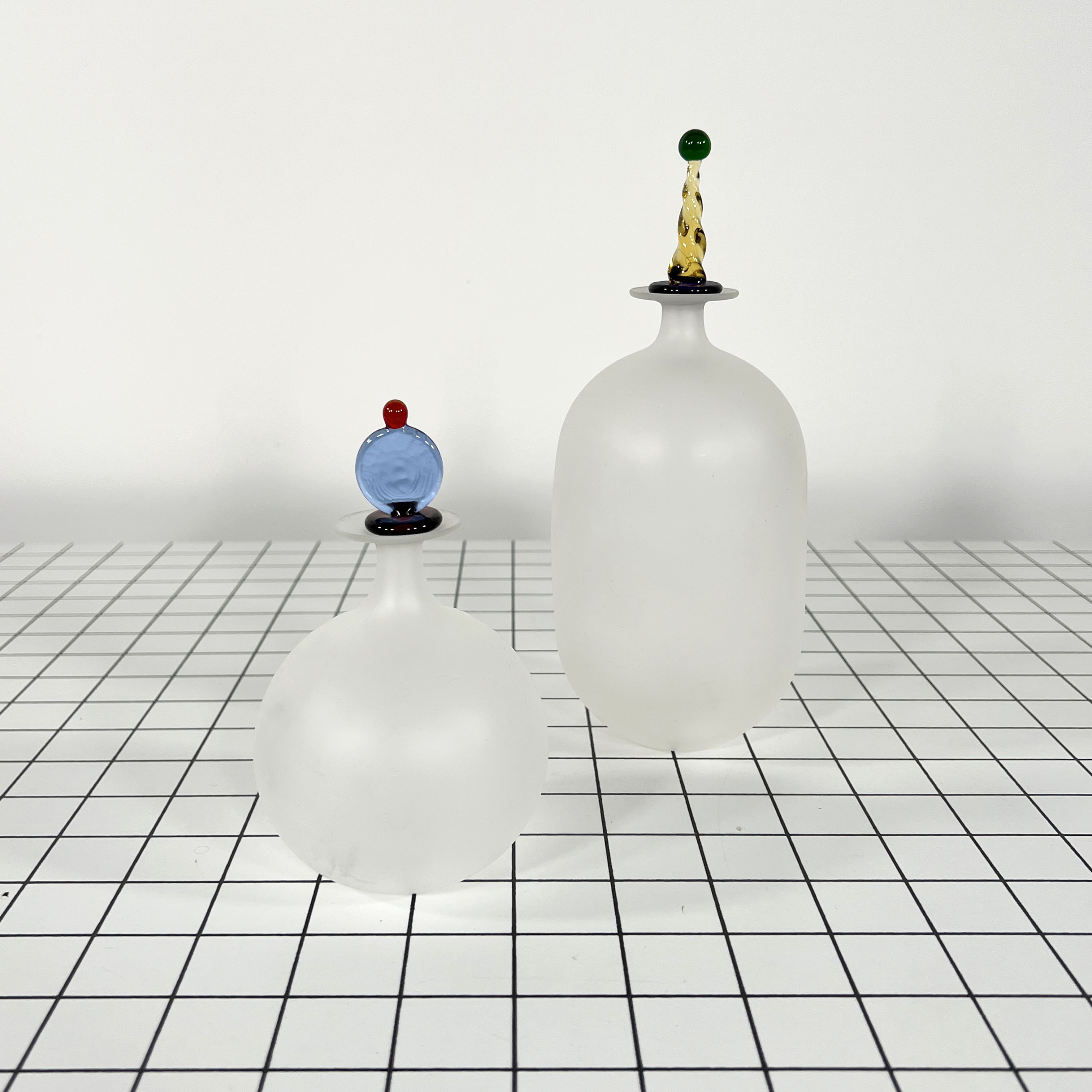 Pair of Italian vials made of murano glass, 1970s