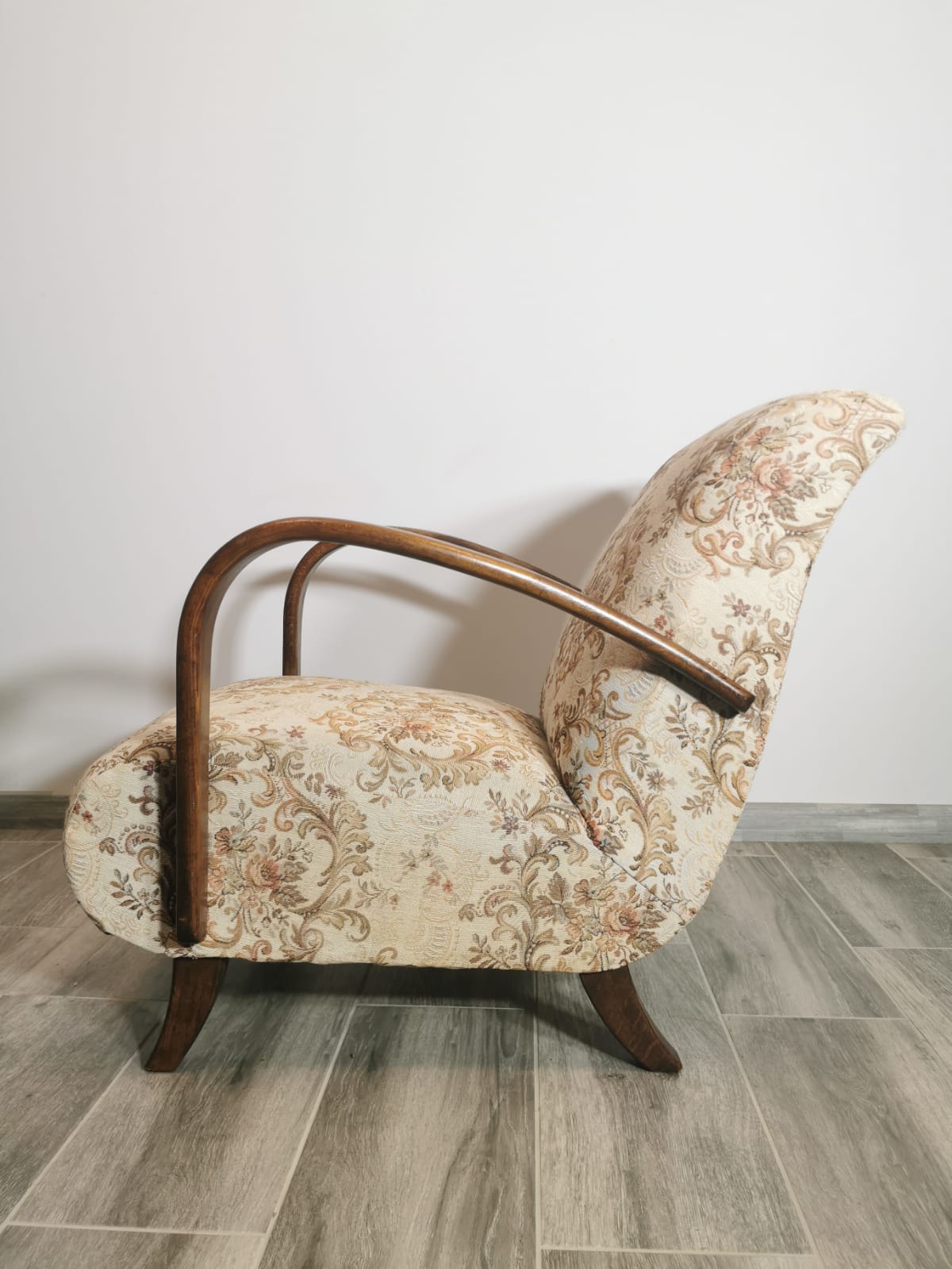 H-227 armchair by Jindrich Halabala