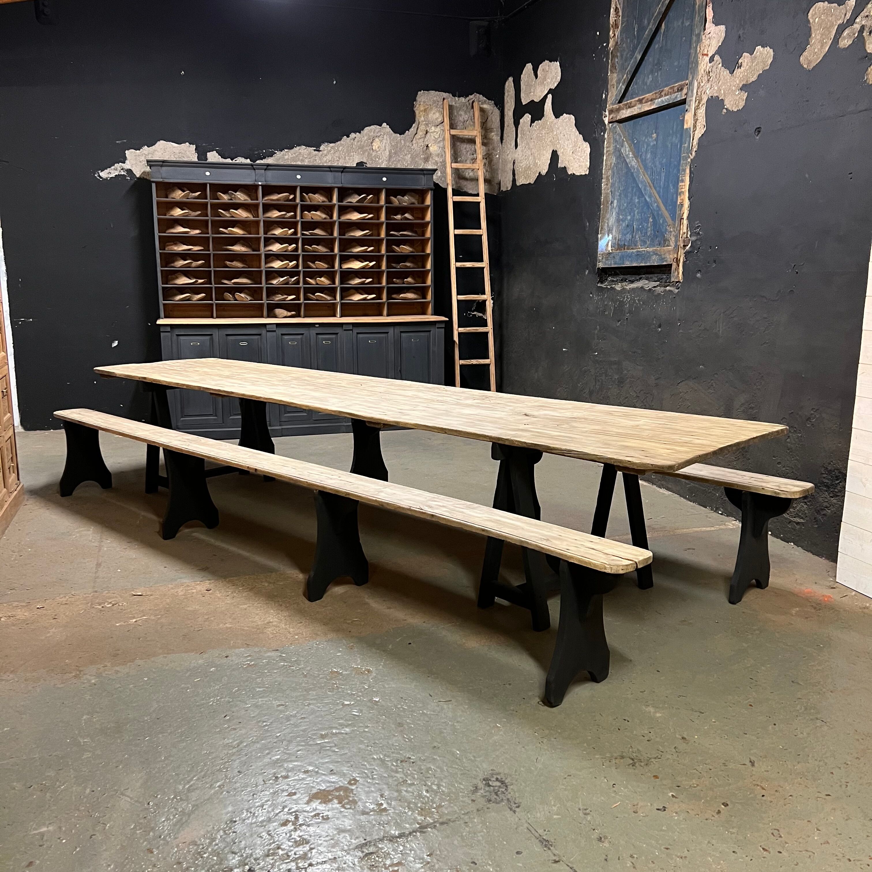 Guinguette table with benches