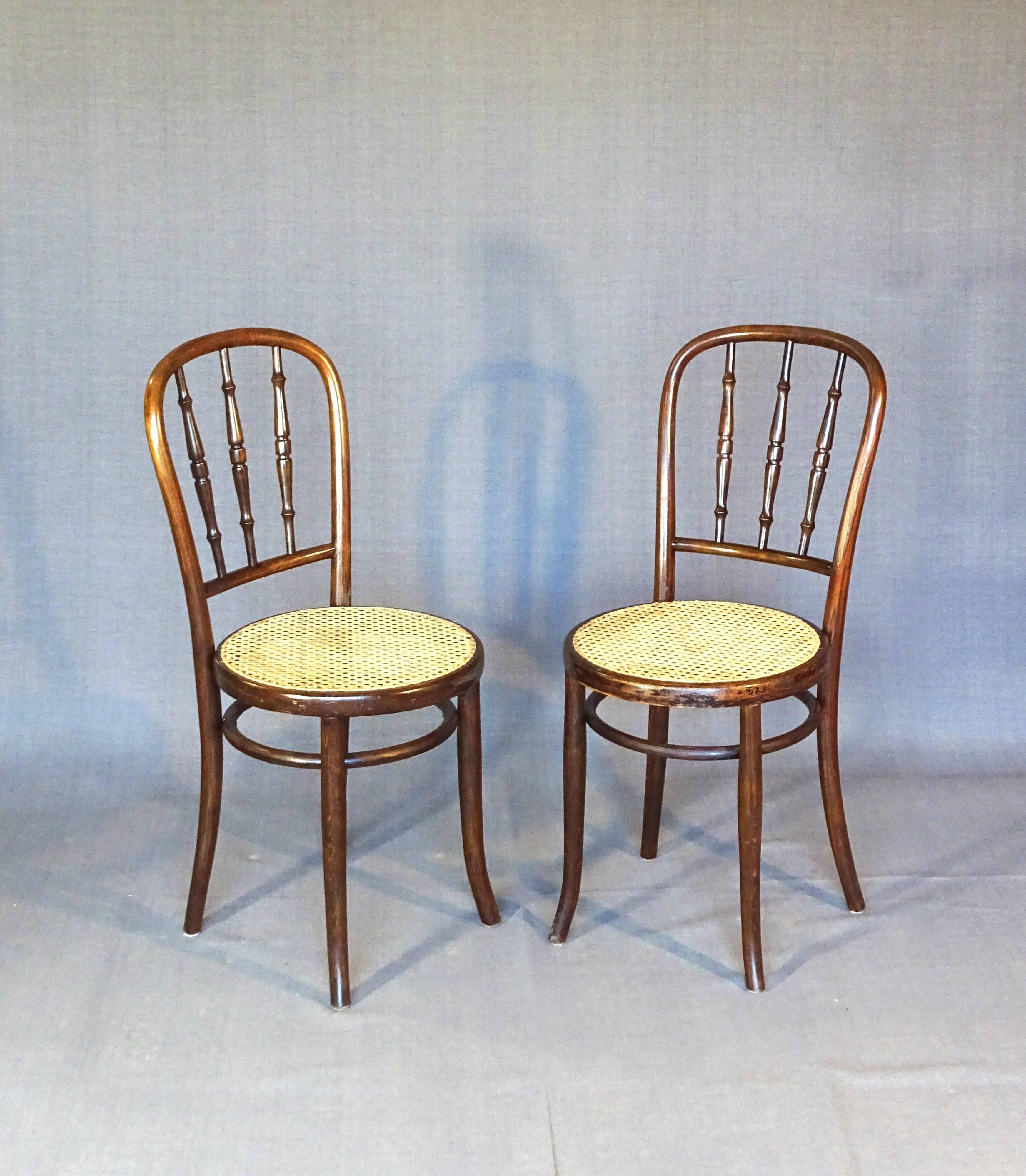 Set of 2 Kohn bistro cane chairs 1920 - bentwood -
