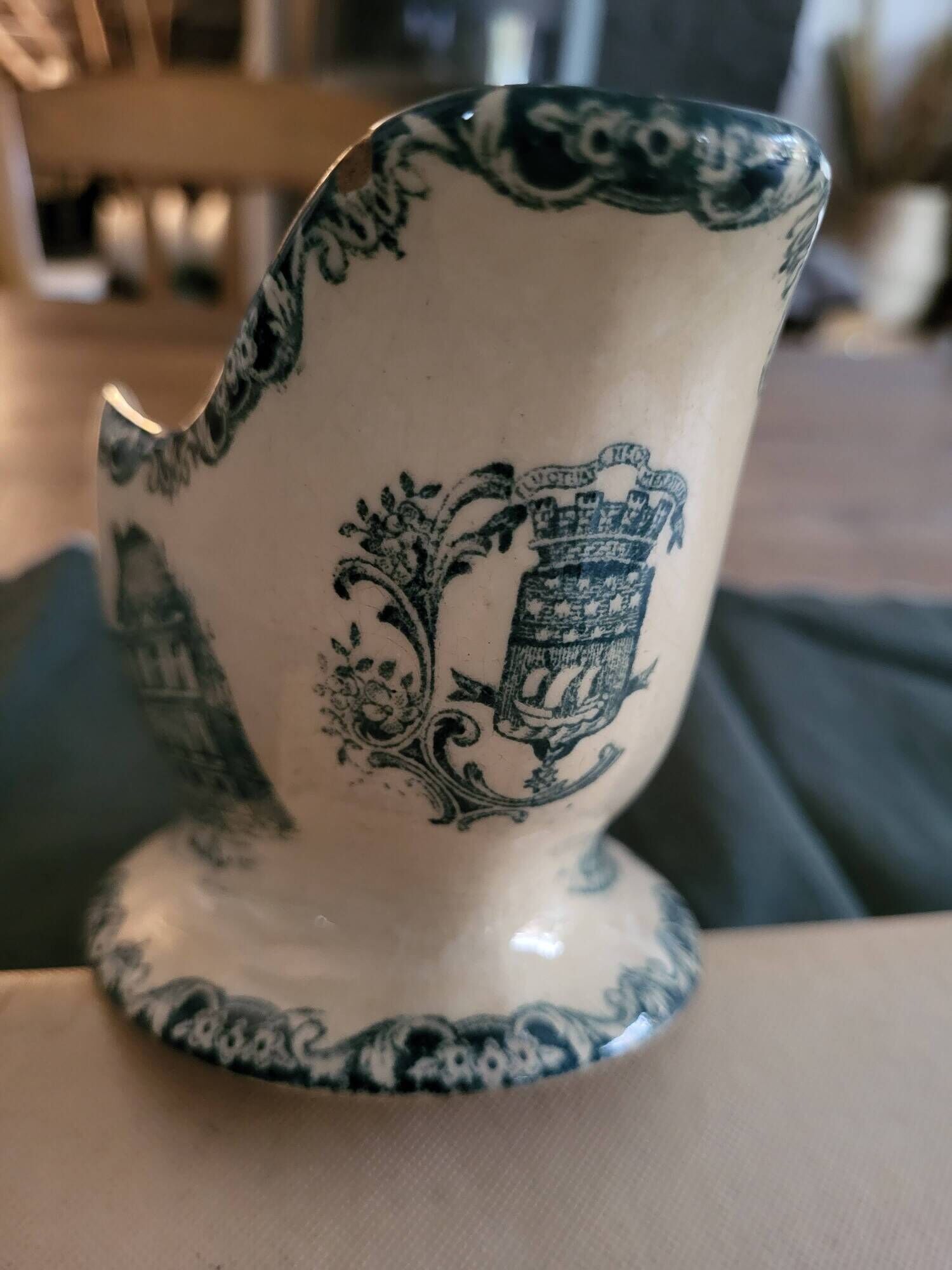 Saucière terre de fer 1848