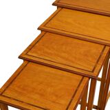 Quatuor de tables en bois de satin de l'époque édouardienne