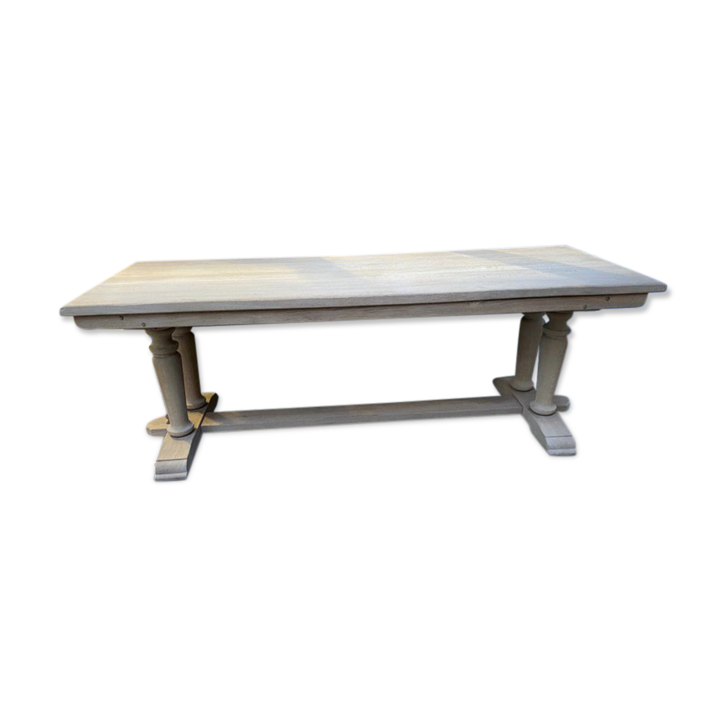 Farm table