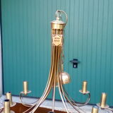 Chandelier-shaped candleholder