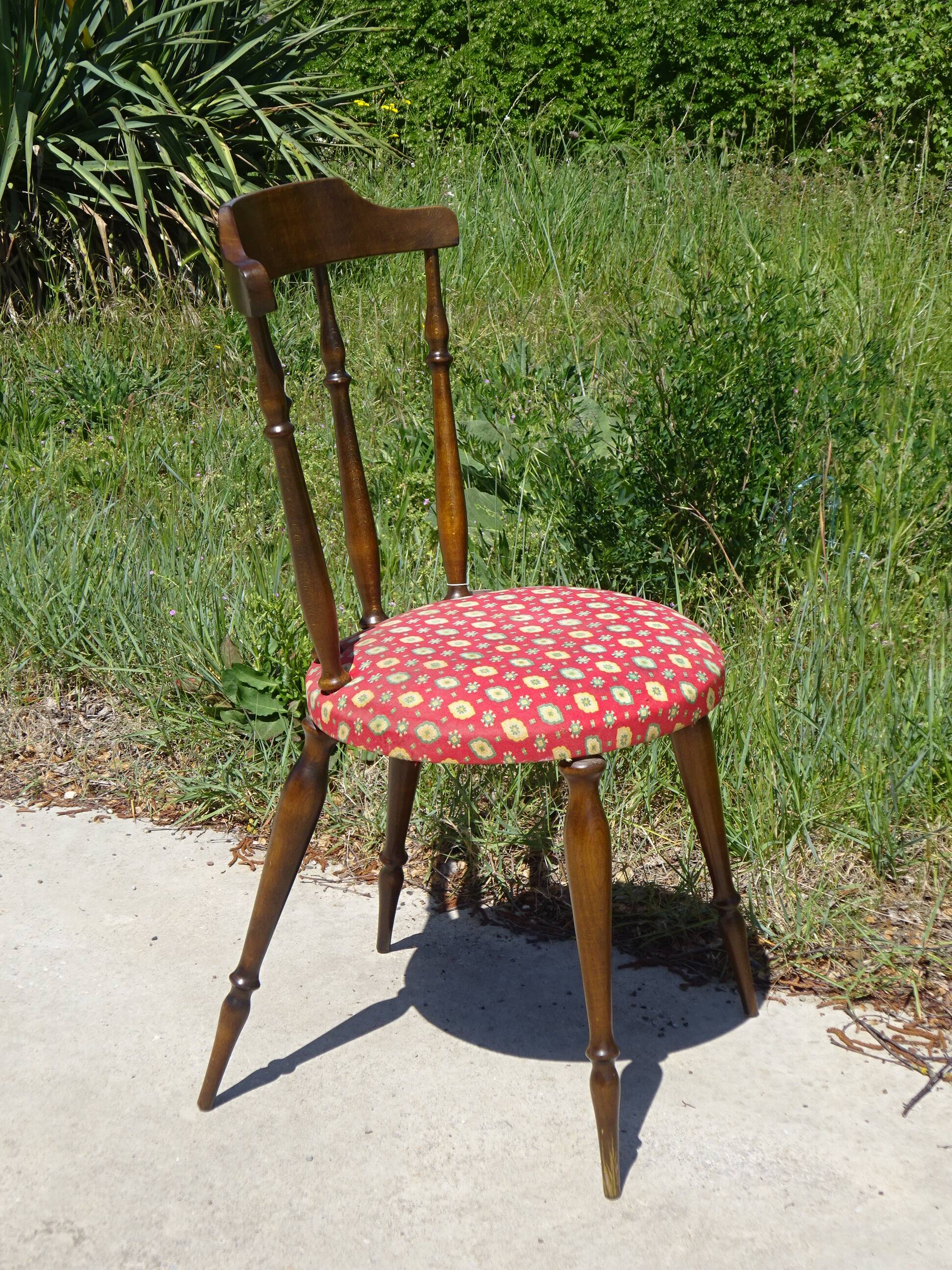 Chairs with splayed legs, vintage models