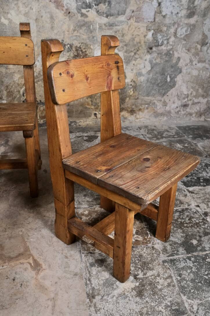 Set of 4 brutalist pine chairs, Italy, 1960s