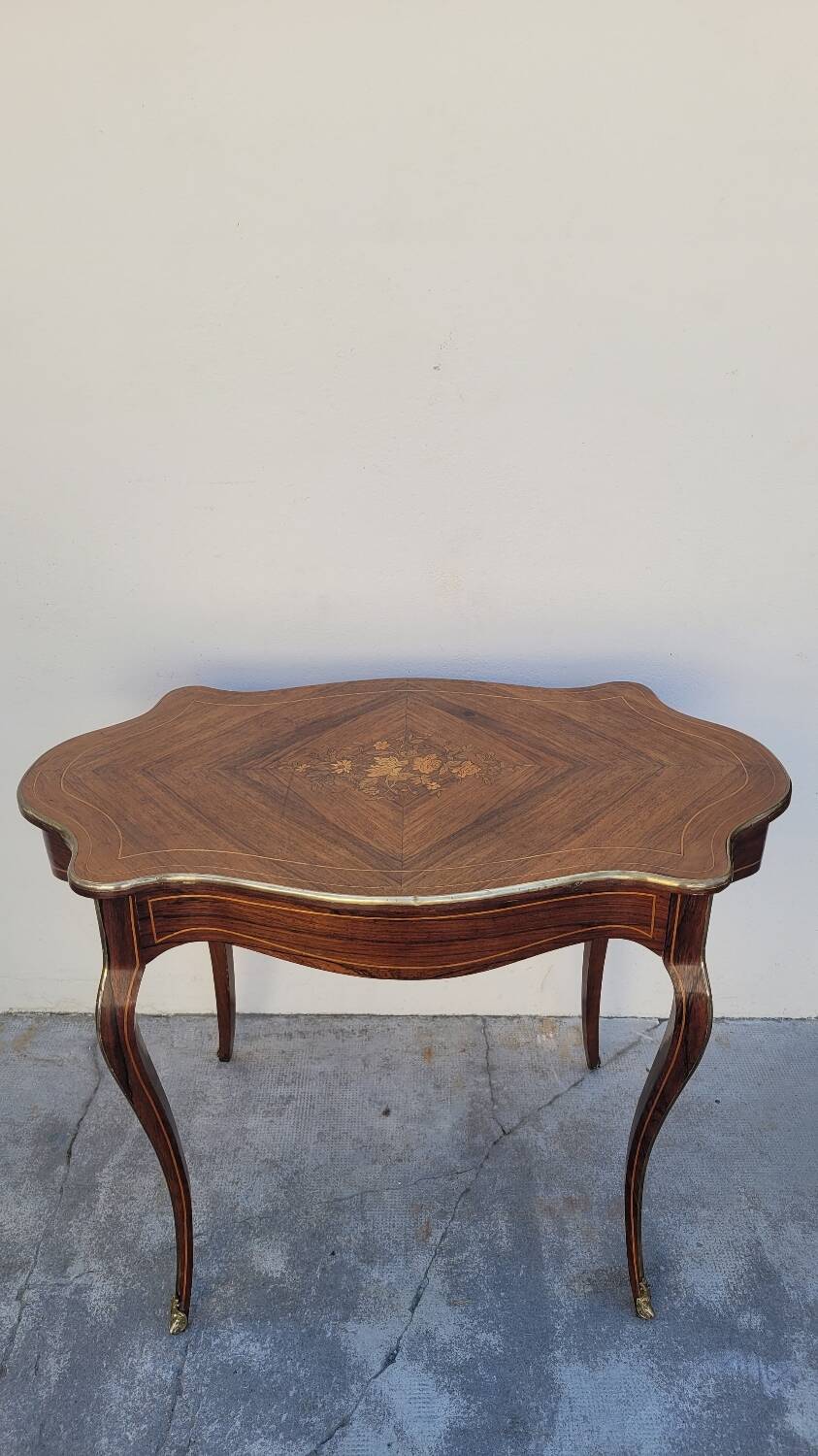 Napoleon III violin-shaped middle desk table 19th in marquetry