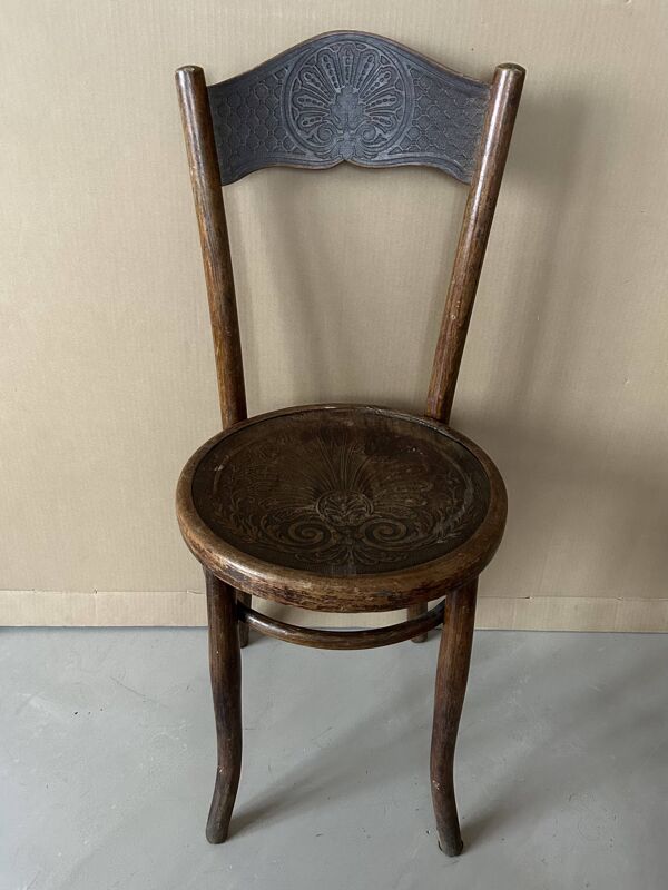 Chaise de bistrot ancienne Kohn