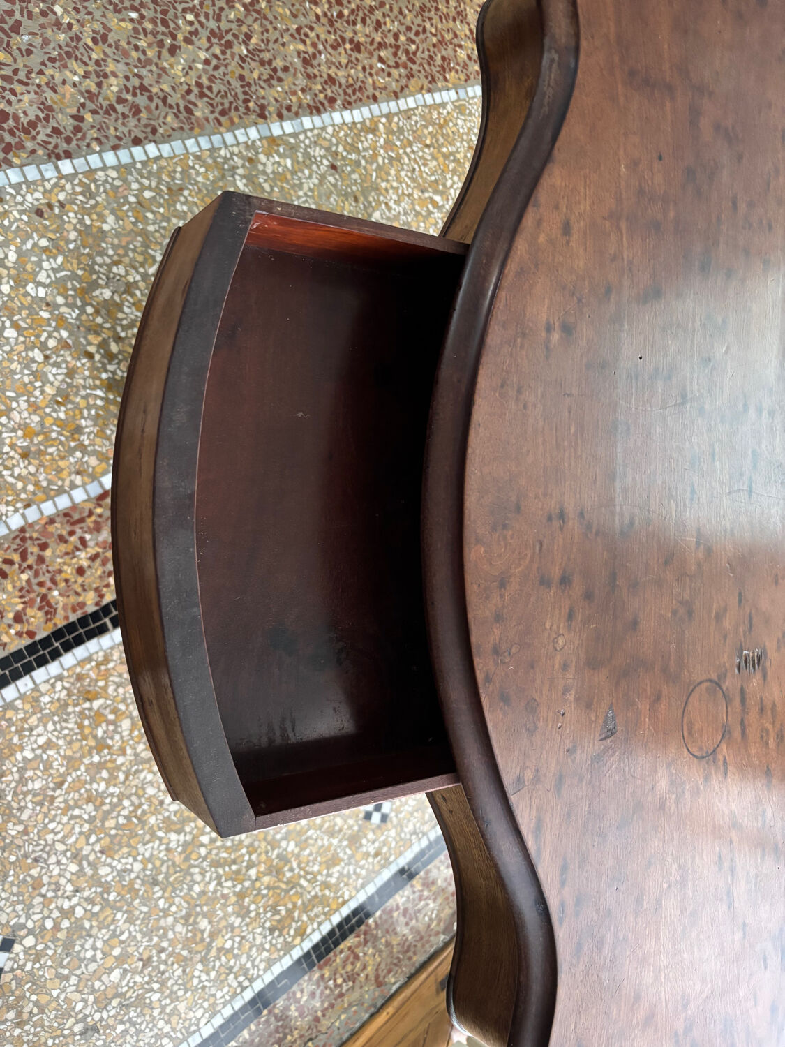 Violin Table