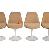 Série de 8 chaises « Tulipe » par Eero Saarinen, pour Knoll, années 1970