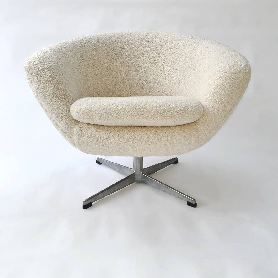 Swivel shell armchair, star legs Denmark 1960/1970