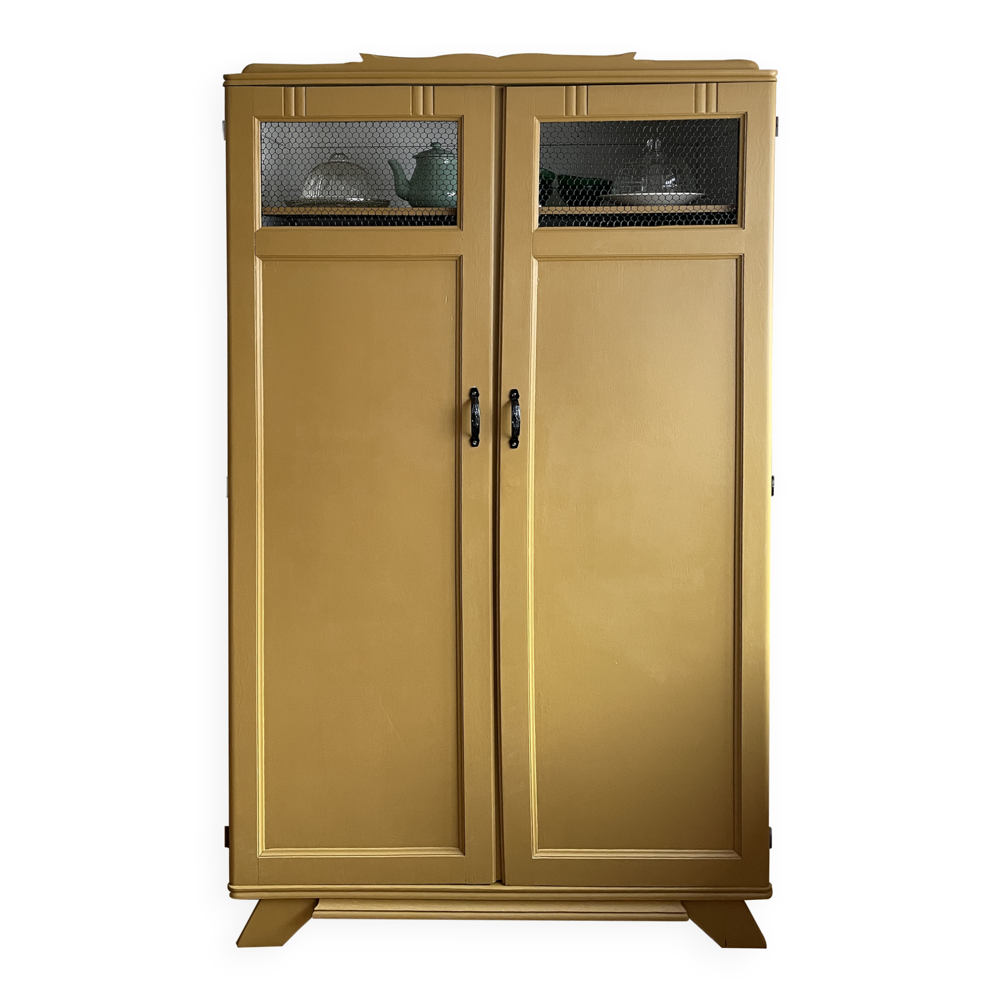 Vintage Parisian wardrobe