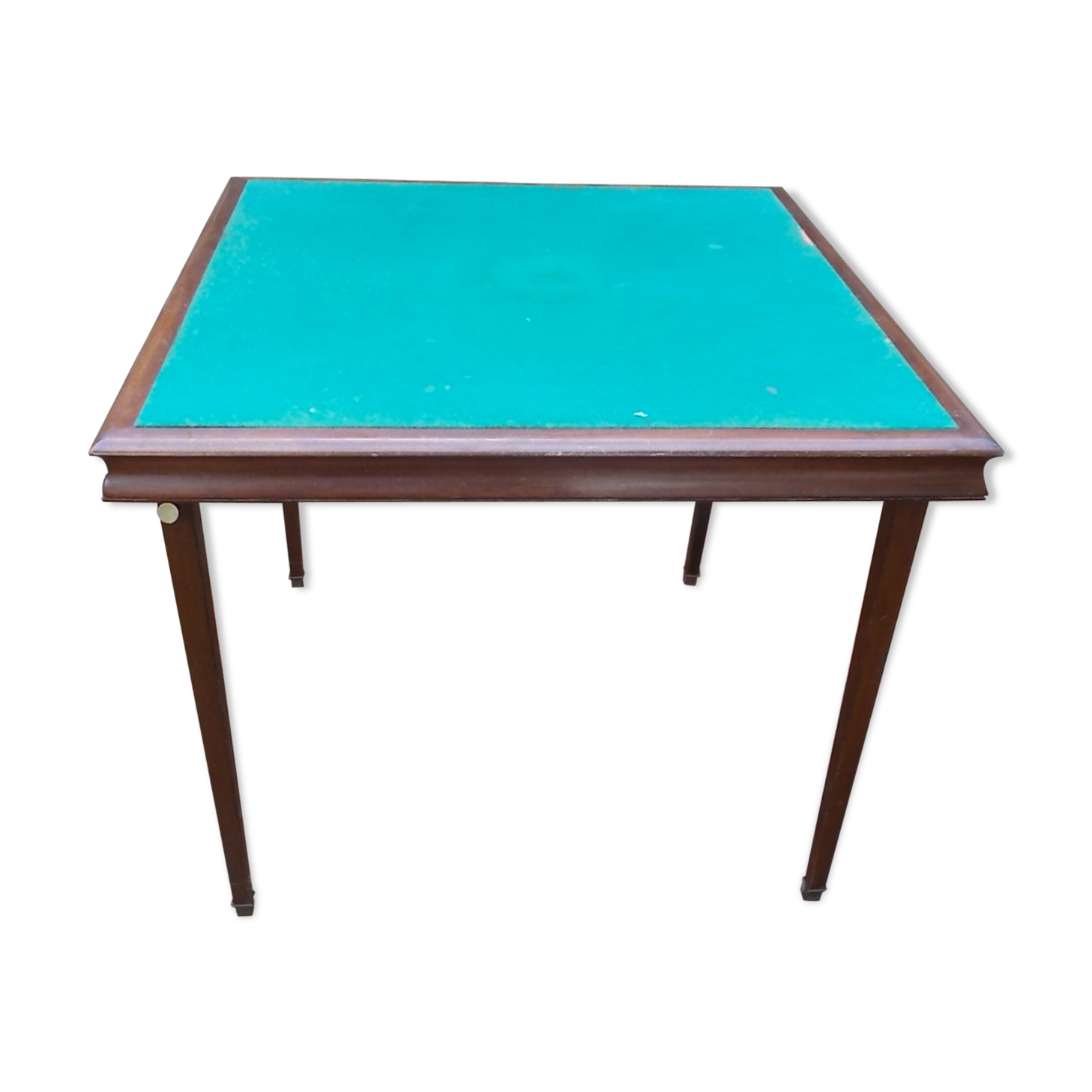 Foldable mahogany playtable