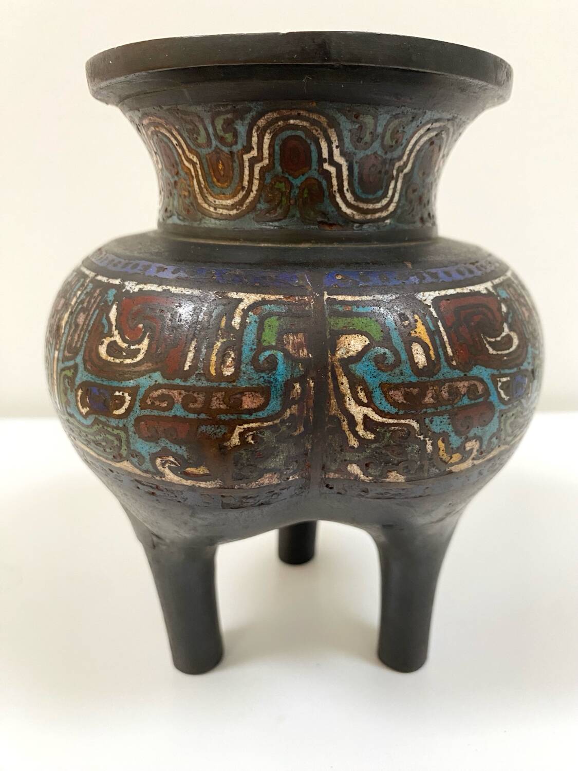 Ancient Chinese bronze tripod vase