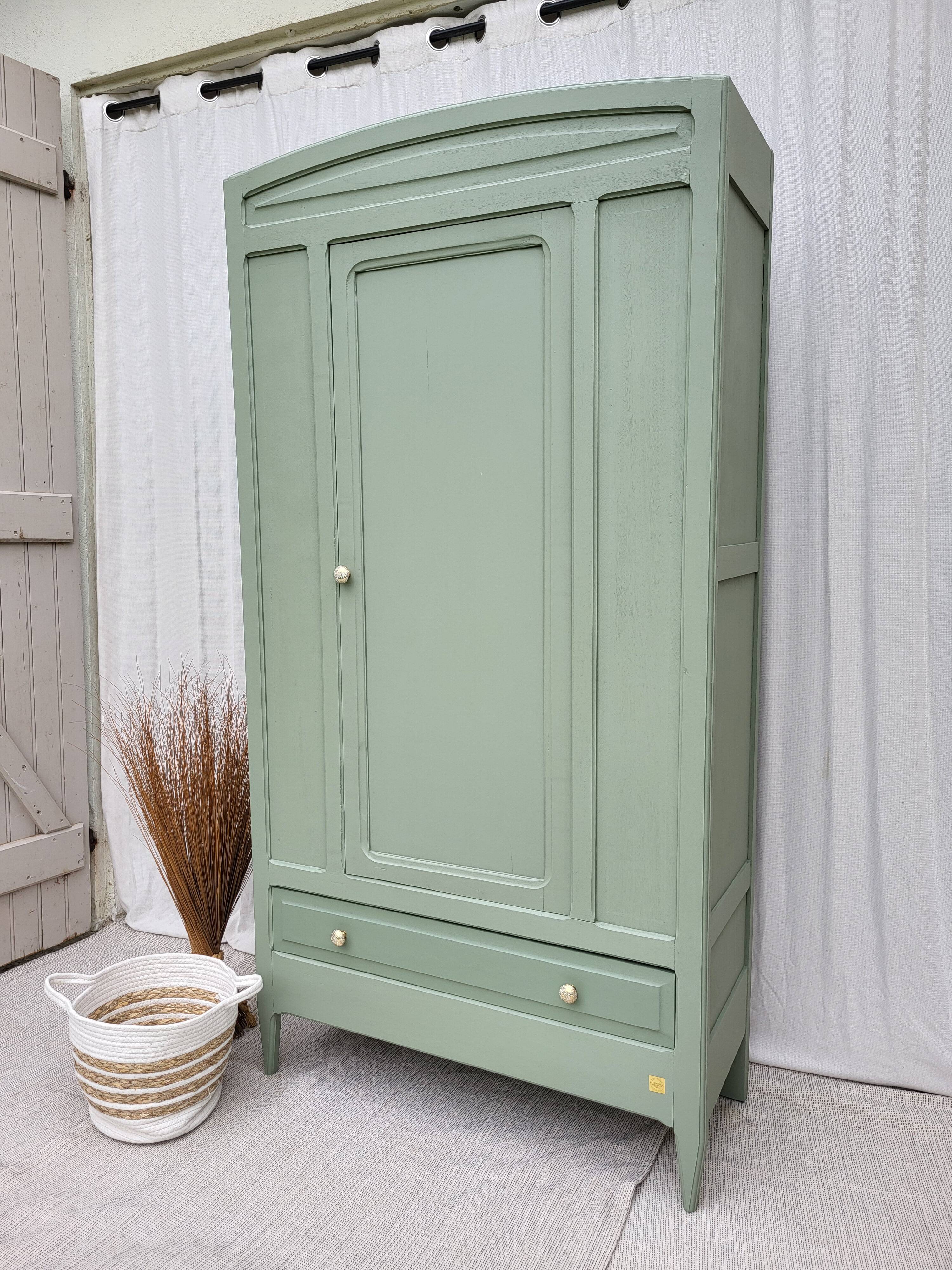 Parisian hotel wardrobe