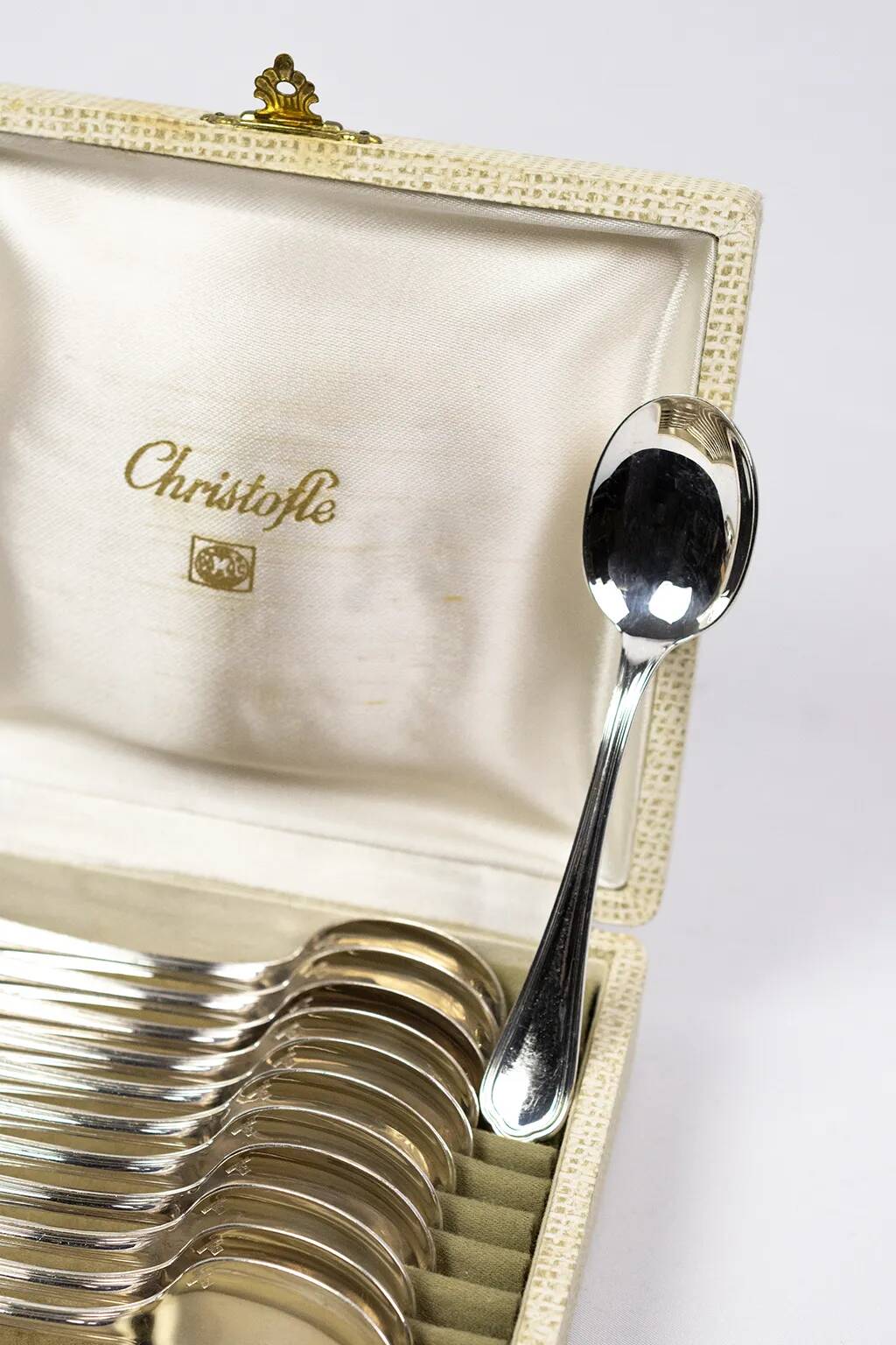 Christofle – 12 silver-plated coffee spoons Spatours in their case