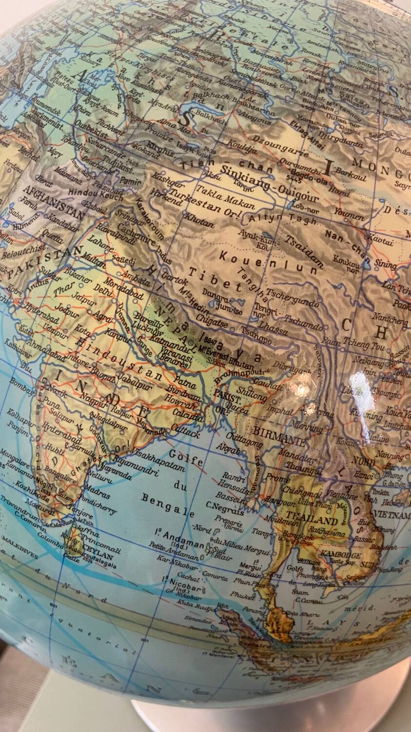 Very large luminous terrestrial globe Hercules 1960