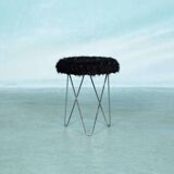 Hairpin stool in 1970s space style, fluffy stool
