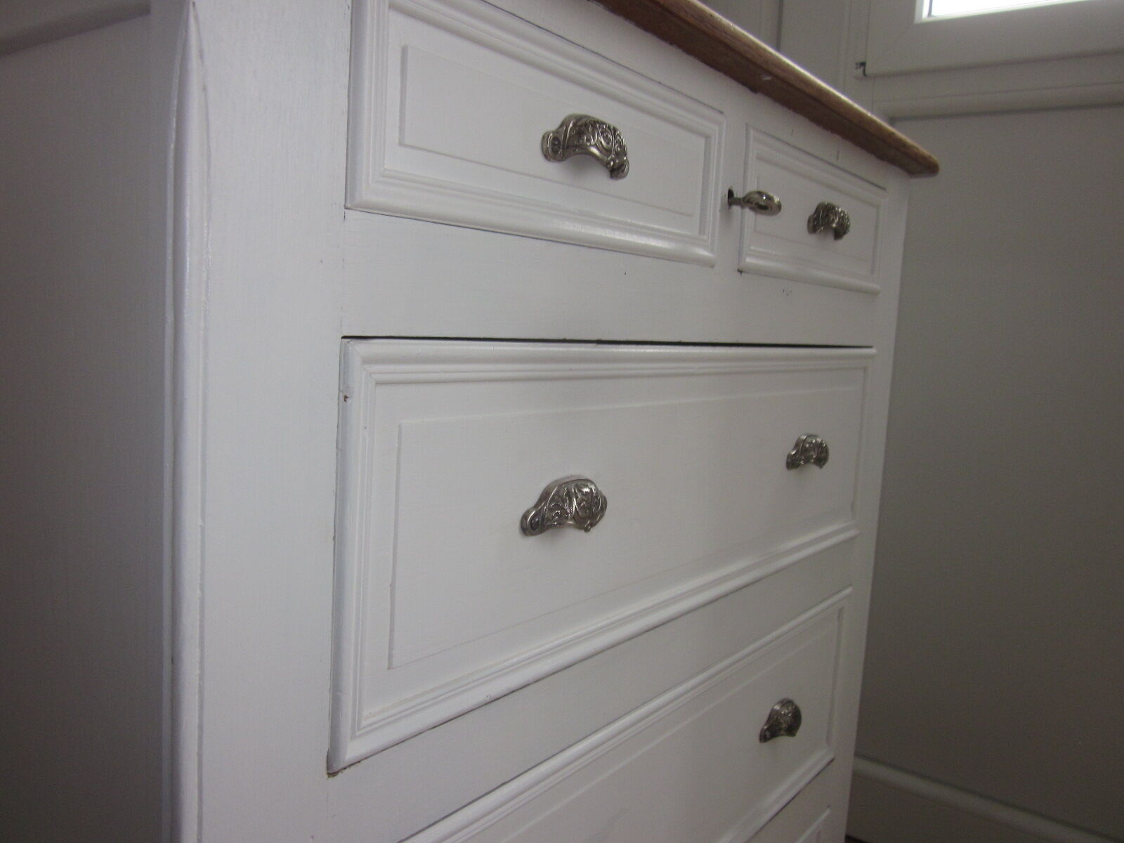 Old chest of drawers