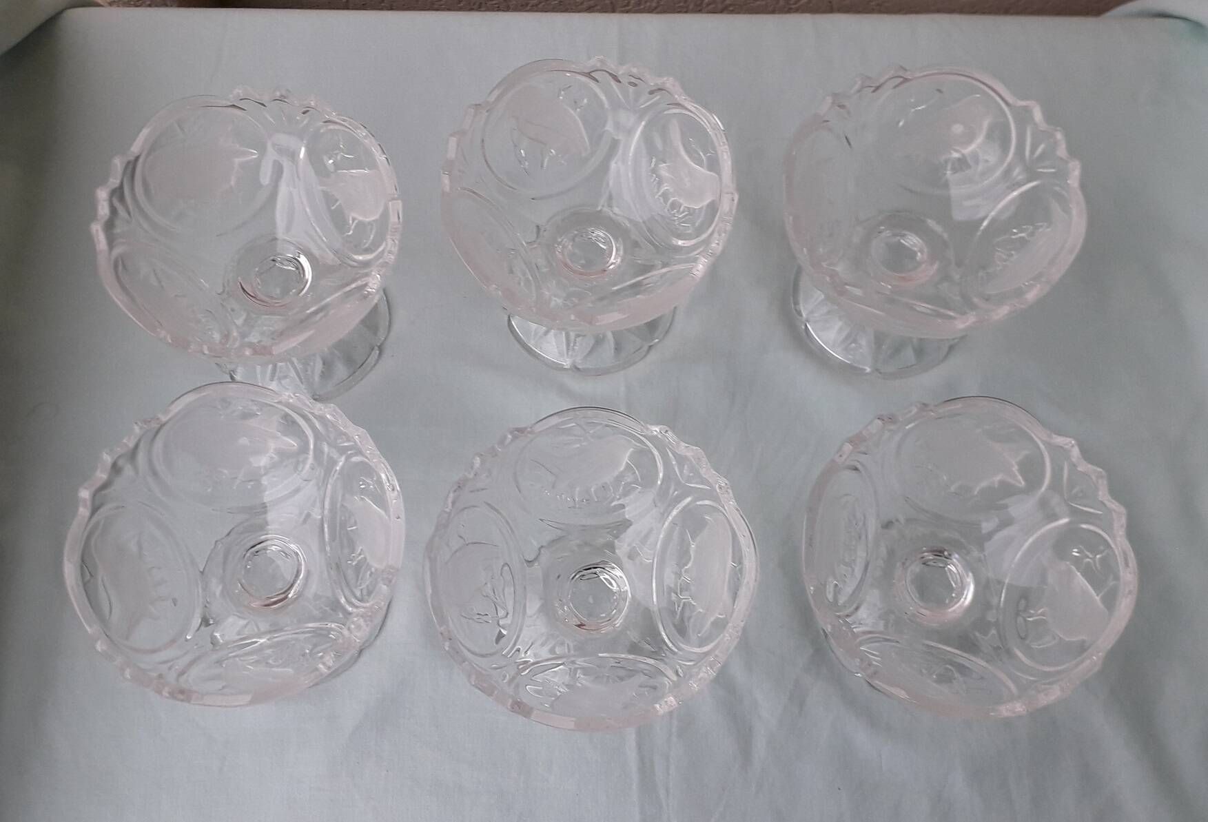 6 crystal dessert bowls