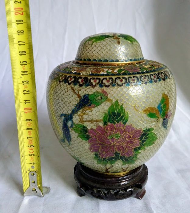 Openwork plique-à-jour enamel pot - 1920 to 1949 - China