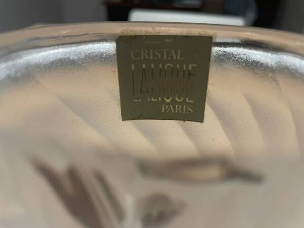 Vase décor oiseaux en cristal Lalique France signé de la marque