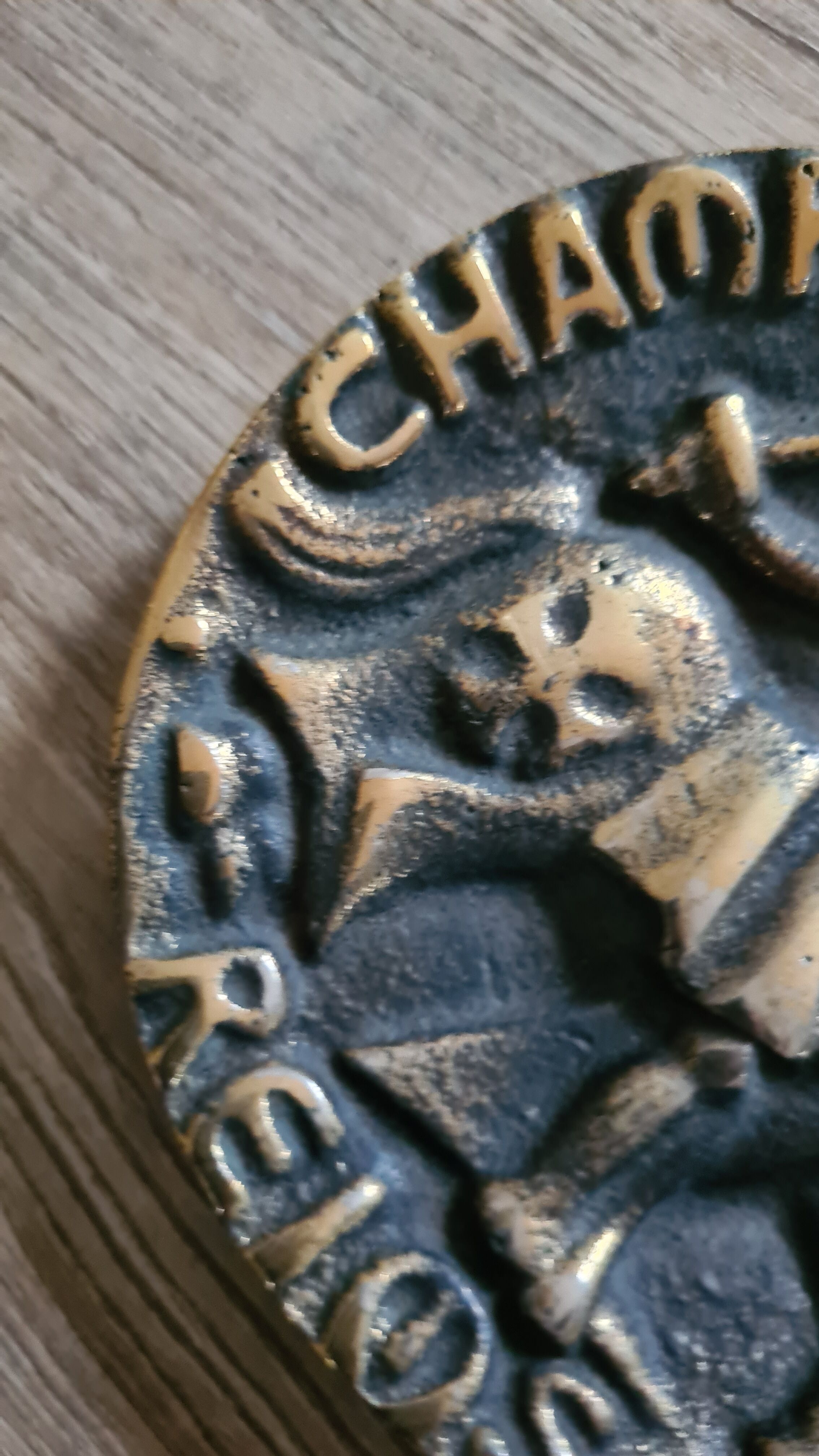 Old bronze cup, ashtray Taittinger