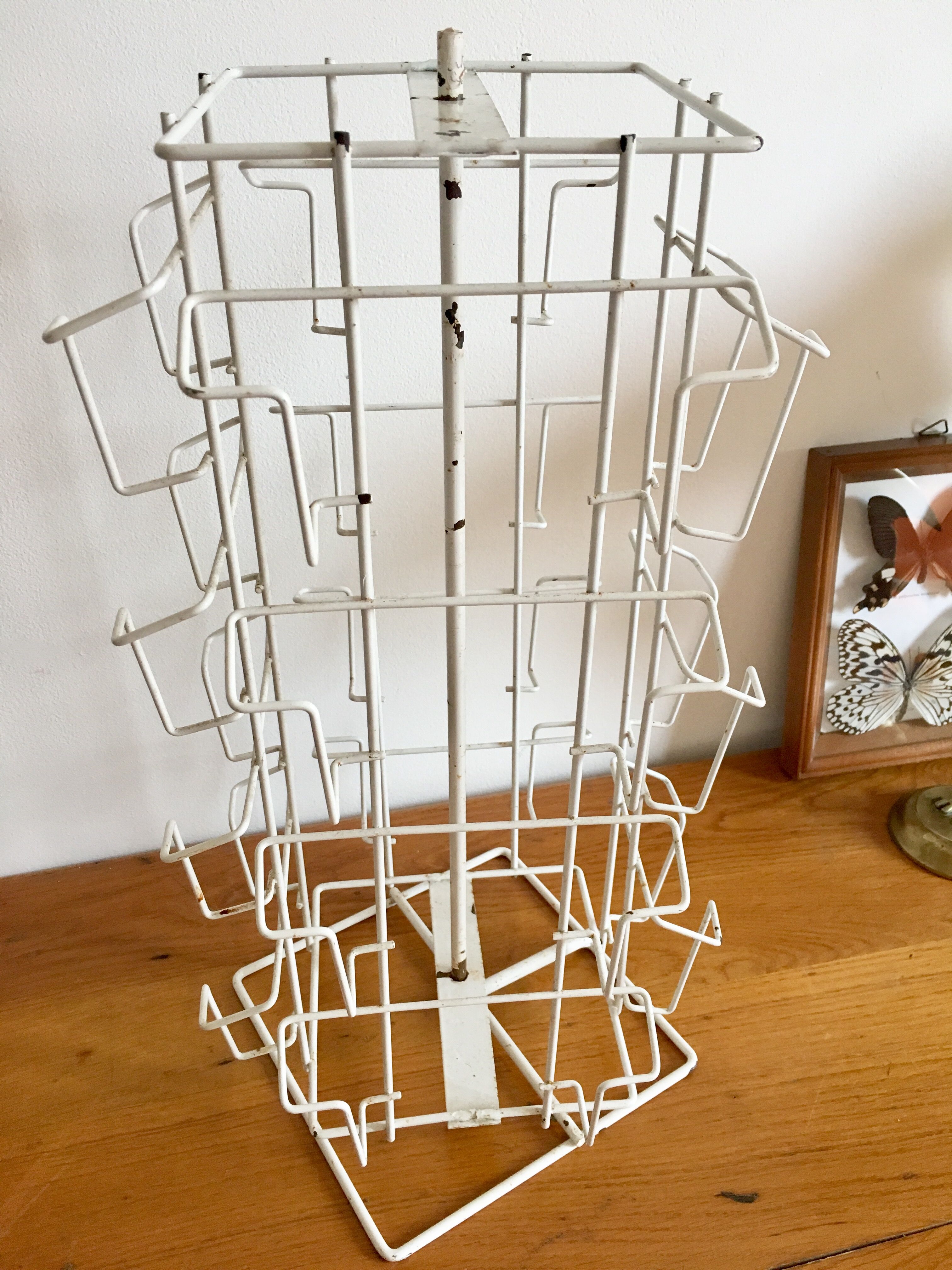 Display turnstile postcards