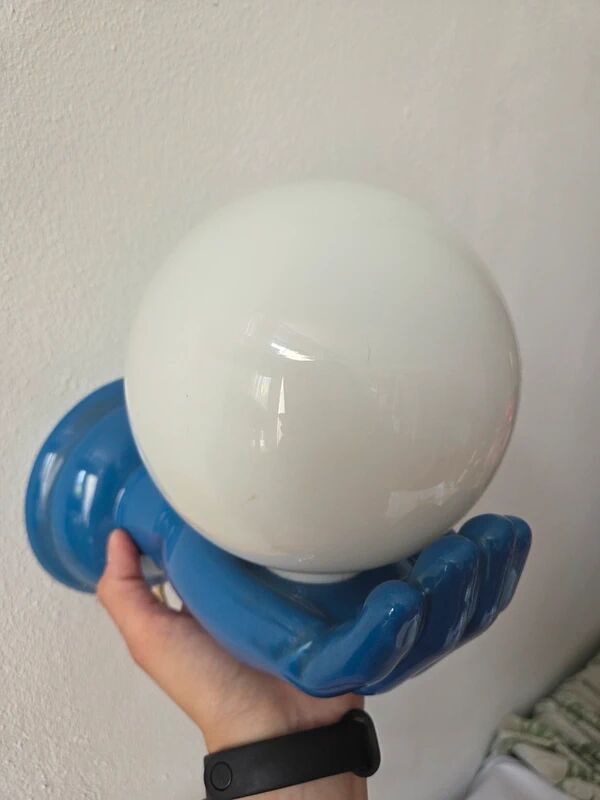 1980s wall lamp, hand with light globe, white ceramic - 80s design