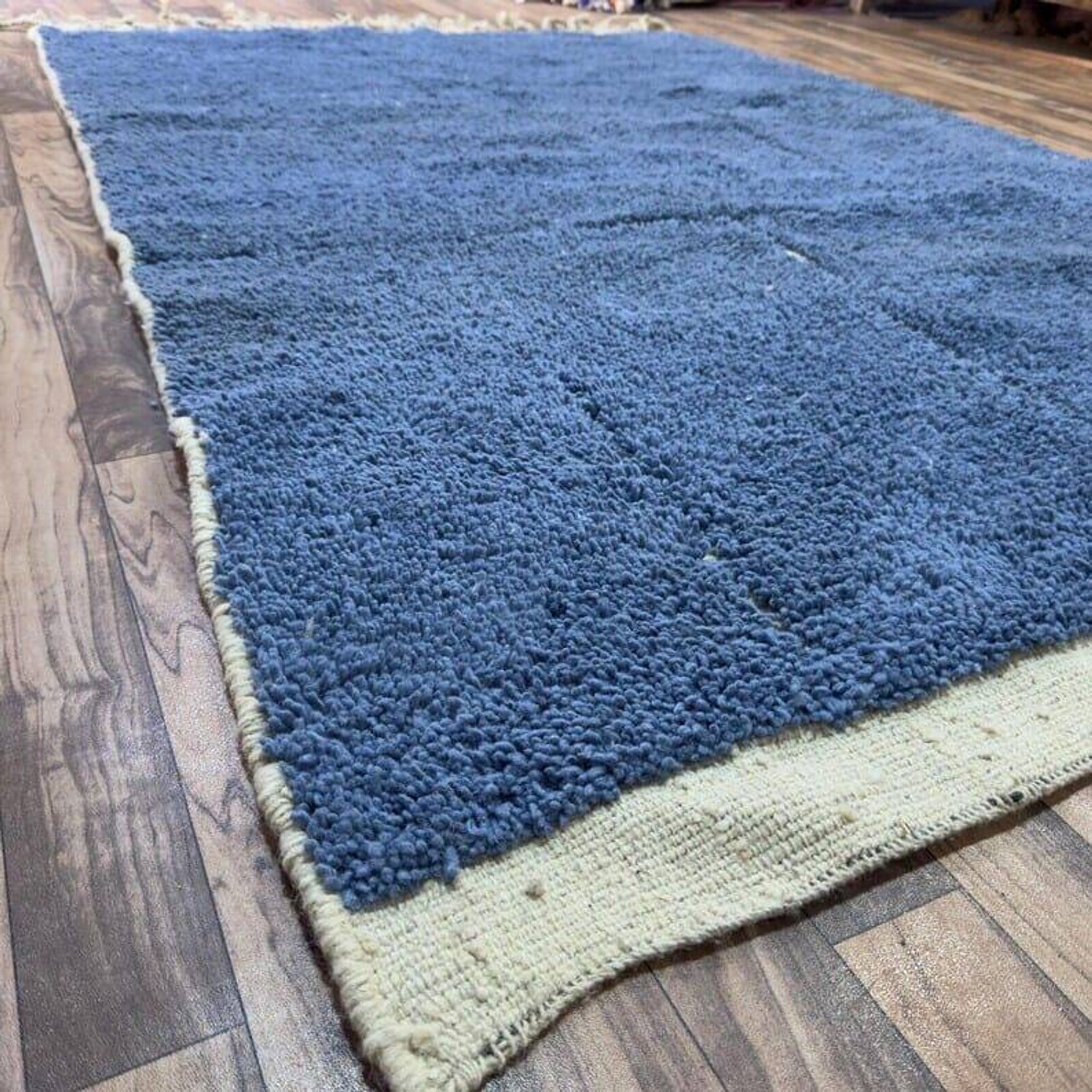 Handmade traditional beni ourain rug size 150 x 250 cm