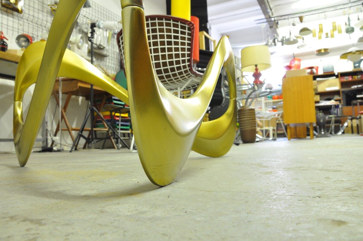 Table low Snake Knut Hesterberg