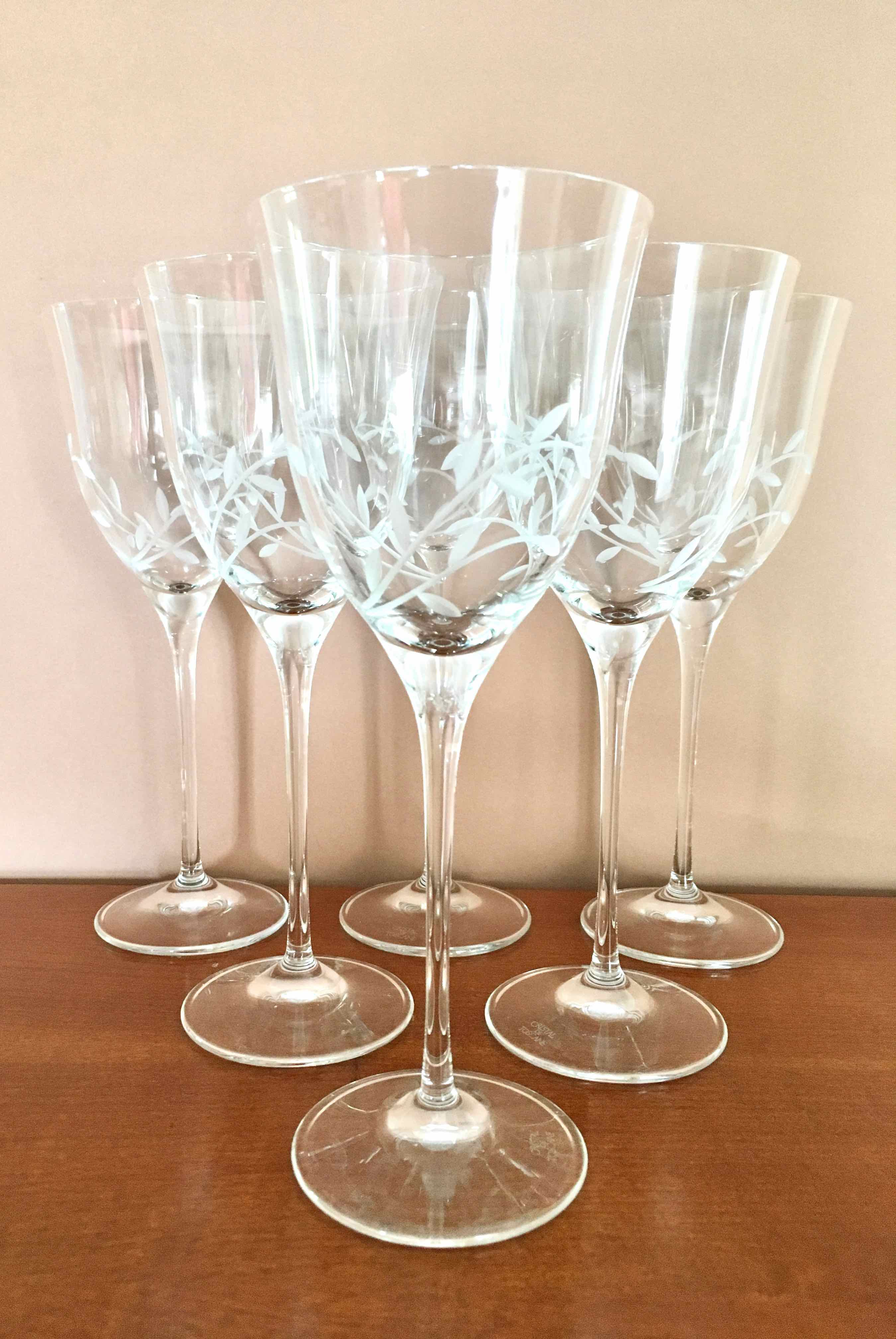 Set 6 engraved crystal wine glasses