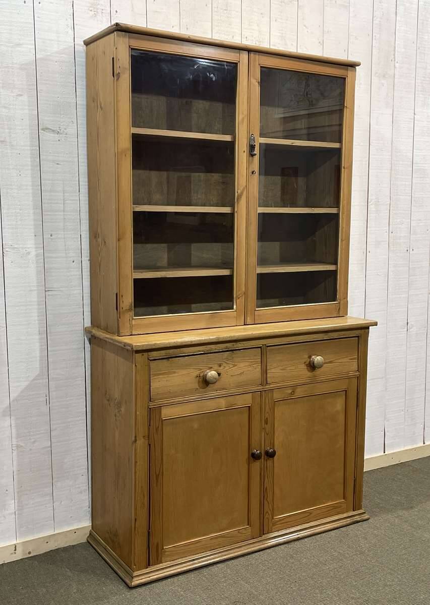 English 2-body sideboard in fir from the early 20th century